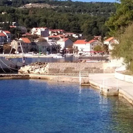 Family Friendly Seaside Sumartin, Brac - 5771 Sumartin