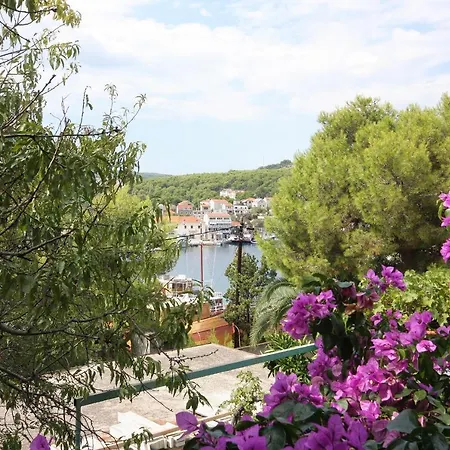 Apartamento Family Friendly Seaside Sumartin, Brac - 5771 Sumartin