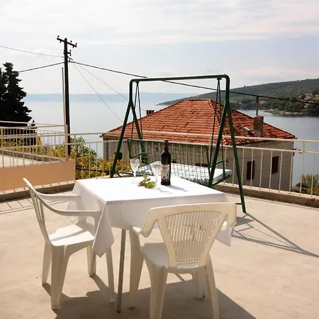 Family Friendly Seaside Sumartin, Brac - 5771 Sumartin