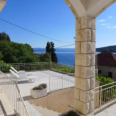 Family Friendly Seaside Sumartin, Brac - 5771 Apartman Sumartin