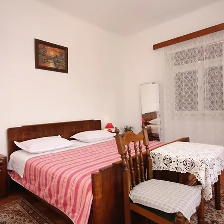 Family Friendly Seaside Sumartin, Brac - 5771 *