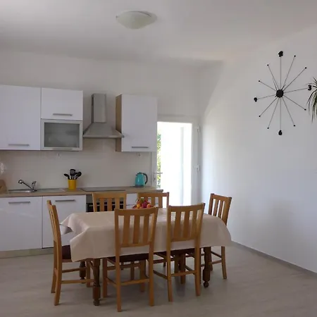 Family Friendly Seaside Sumartin, Brac - 5771 *