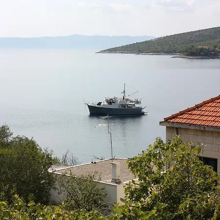 Apartman Family Friendly Seaside Sumartin, Brac - 5771 Sumartin