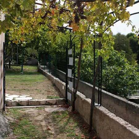 Family Friendly Seaside Sumartin, Brac - 5771 Apartman Sumartin