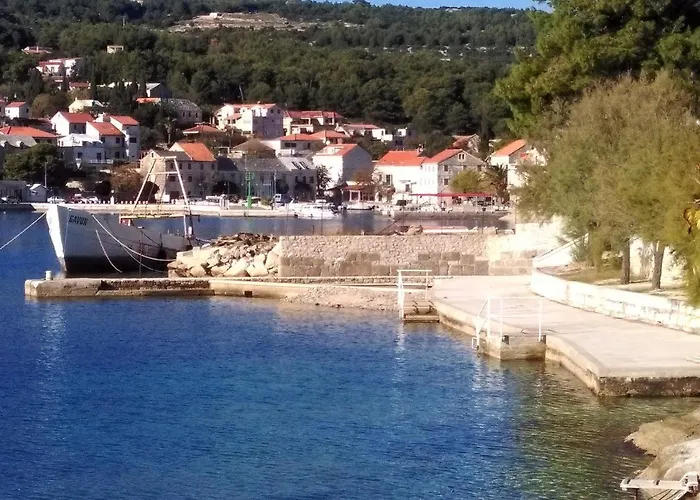 Family Friendly Seaside Sumartin, Brac - 5771 Sumartin