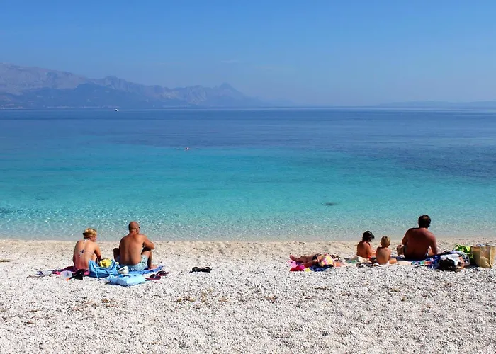 Family Friendly Seaside Sumartin, Brac - 5771 Apartamento