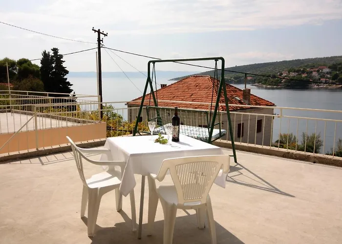 Family Friendly Seaside Sumartin, Brac - 5771 Sumartin