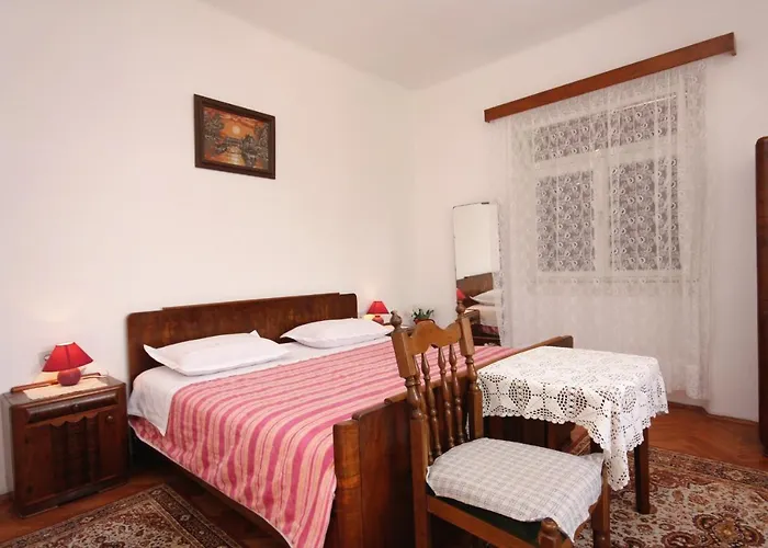Family Friendly Seaside Sumartin, Brac - 5771 *